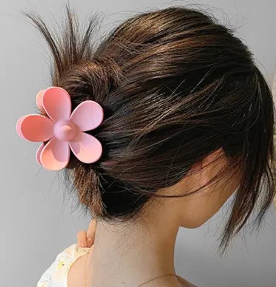 7cm Matte Flower Claw Clip - Bumble & Bleat Soapery