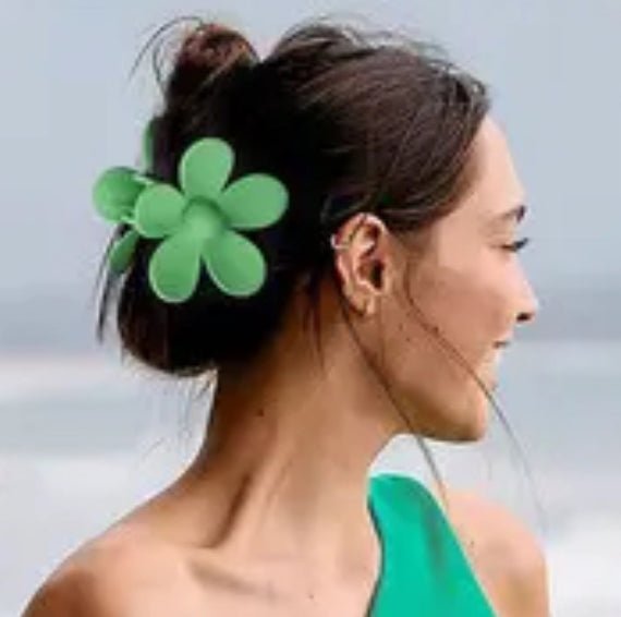 7cm Matte Flower Claw Clip - Bumble & Bleat Soapery